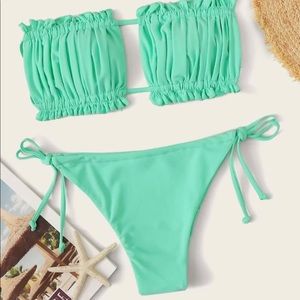 𝐵𝒾𝓀𝒾𝓃𝒾 𝒮𝓌𝒾𝓂𝓈𝓊𝒾𝓉